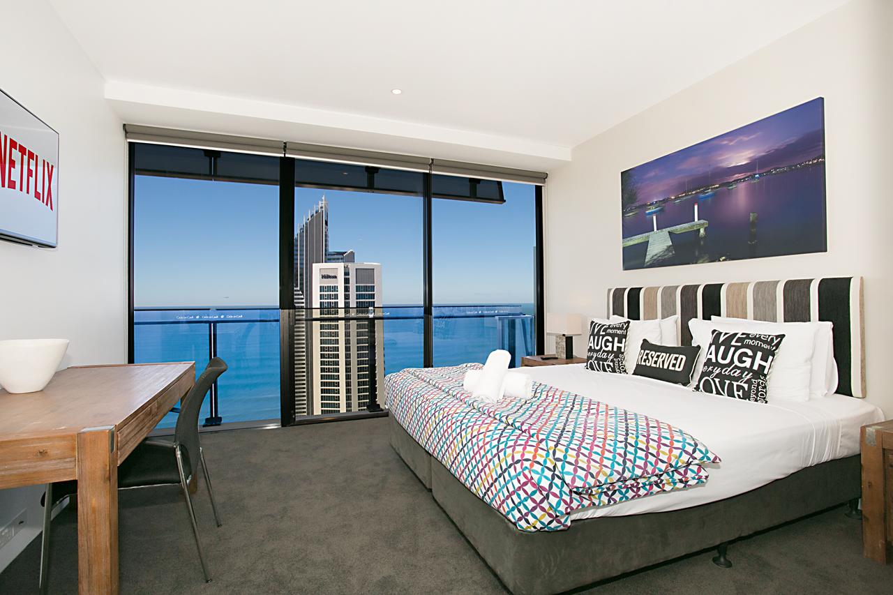 Circle | 2, 3, 4 & 5 Bedroom SkyHomes & Sub Penthouses By Gold Coast Holidays - Surfers Paradise Gold Coast